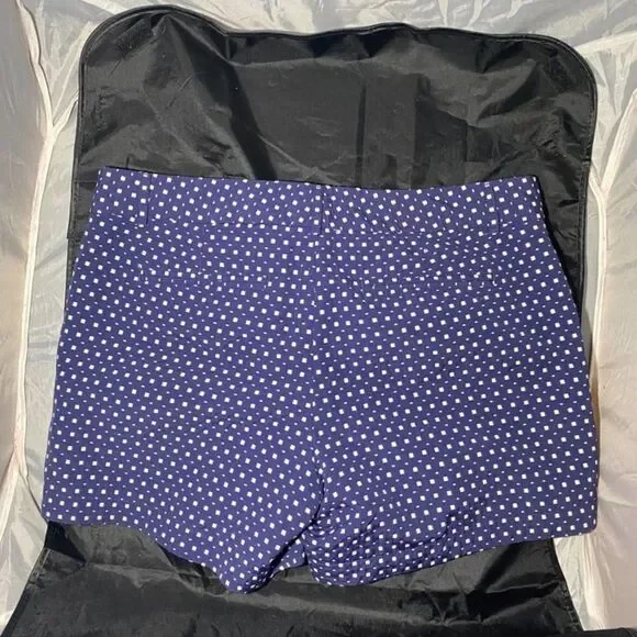 Banana Republic  Shorts Blue Square Pattern Preppy -- Size 8 - Picture 8 of 9
